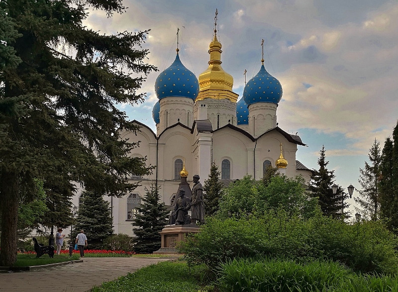 ... und eine christlich orthodoxe Kirche 