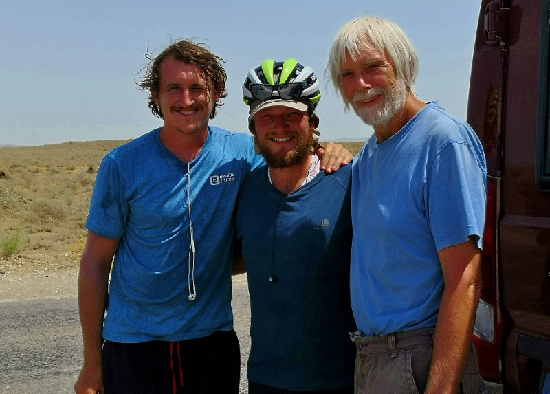 ... und 2 weltreisende englische Radfahrer