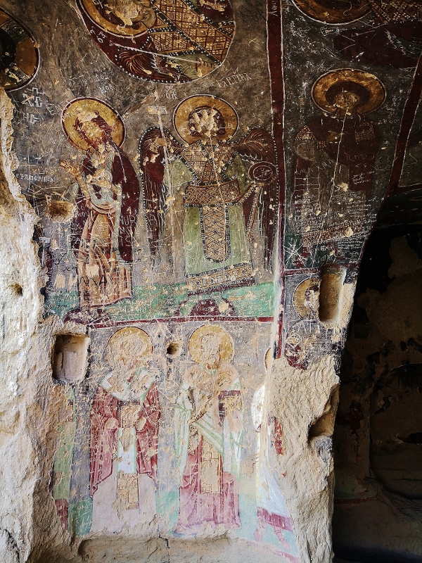 Gut erhaltene Wandmalereien in der Georgskirche. Sie sind ca. 700 Jahre alt!
