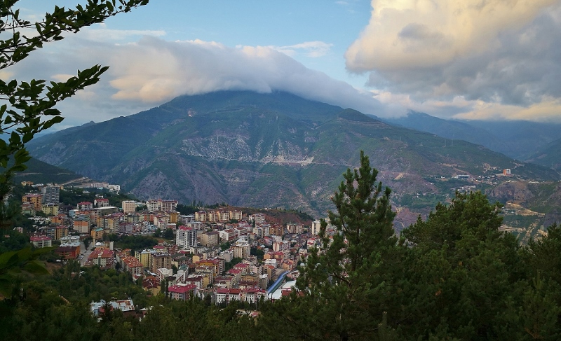 Artvin schraubt sich viele km am Berg hoch