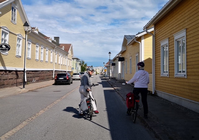 Es gibt in Raahe noch viele gut erhaltene Holzhäuser